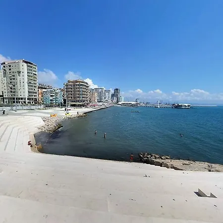 2 City-sea Apartment *