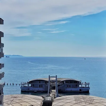 2 City-sea Apartment *