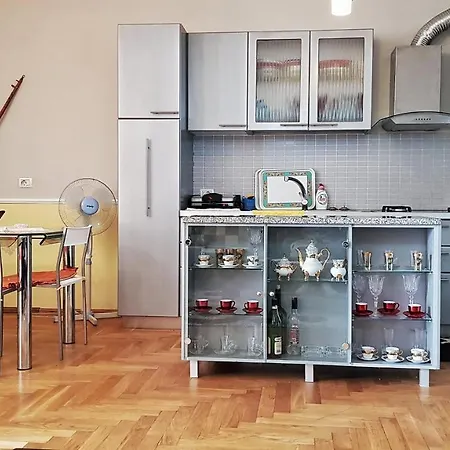 2 City-sea Apartment *